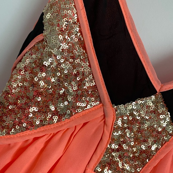 Dress - Picture 2 of 3